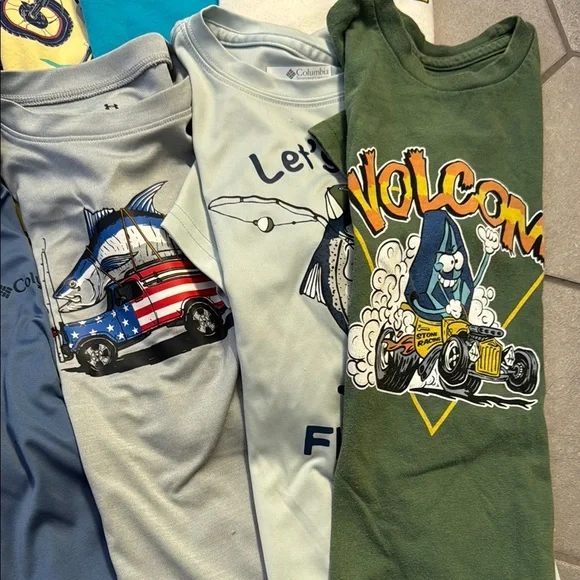 Assorted Boys Summer Bundle Graphic T-Shirts and Shorts Collection 5T - 6T XS - Picture 4 of 7